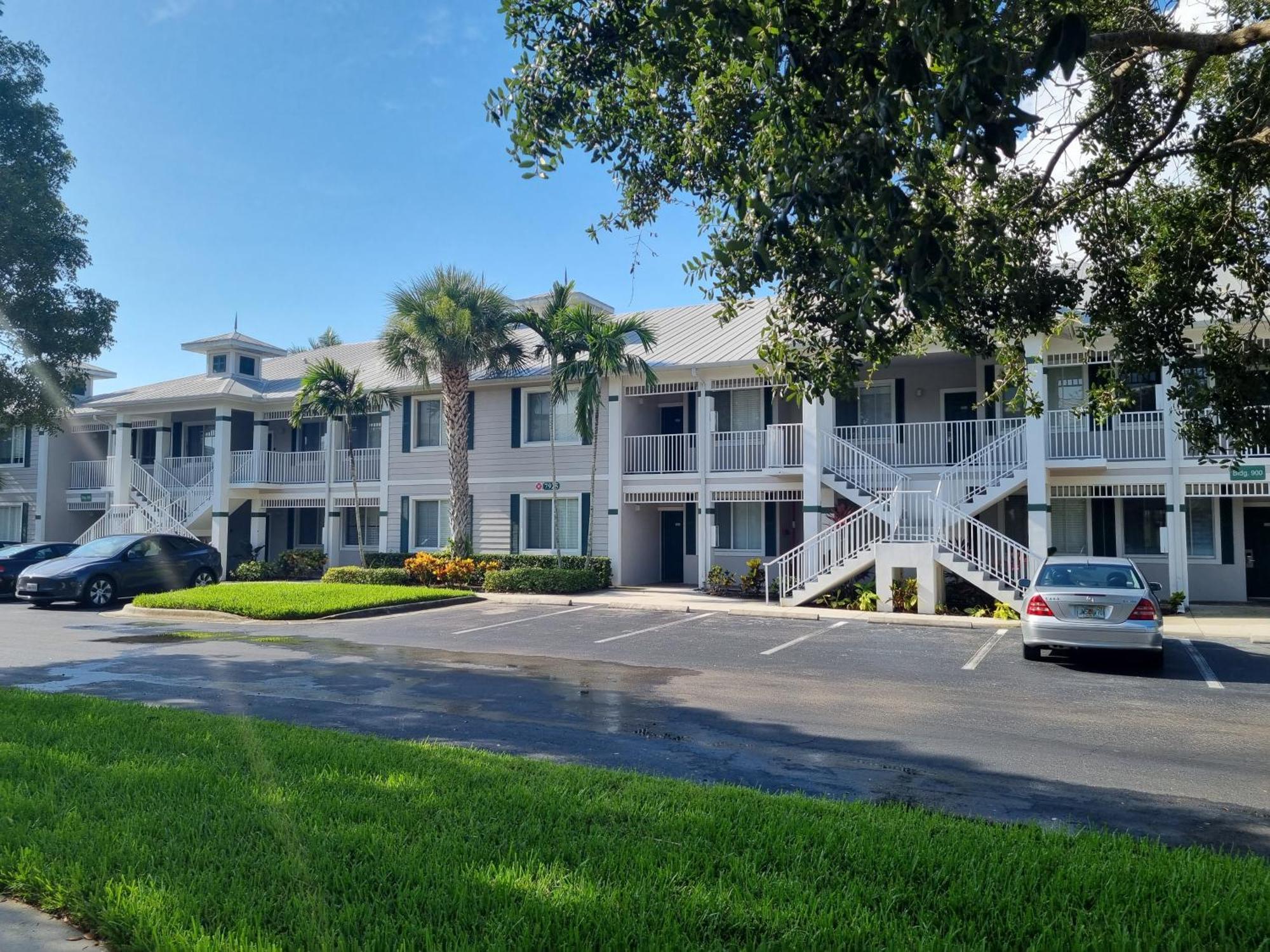 North Naples Stunning 2-Bedroom Plus Den Condo In Greenlinks Resort מראה חיצוני תמונה