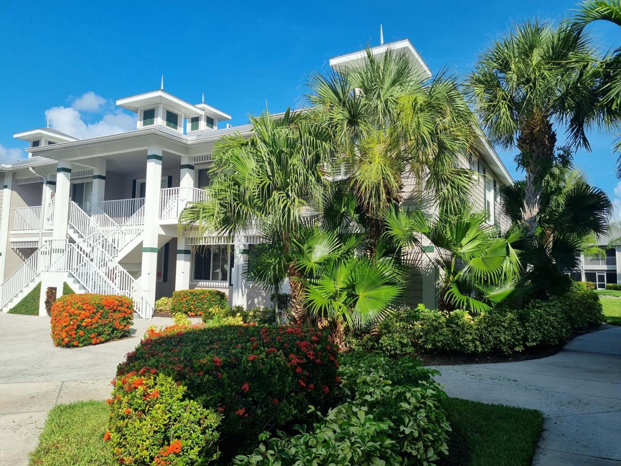 North Naples Stunning 2-Bedroom Plus Den Condo In Greenlinks Resort מראה חיצוני תמונה